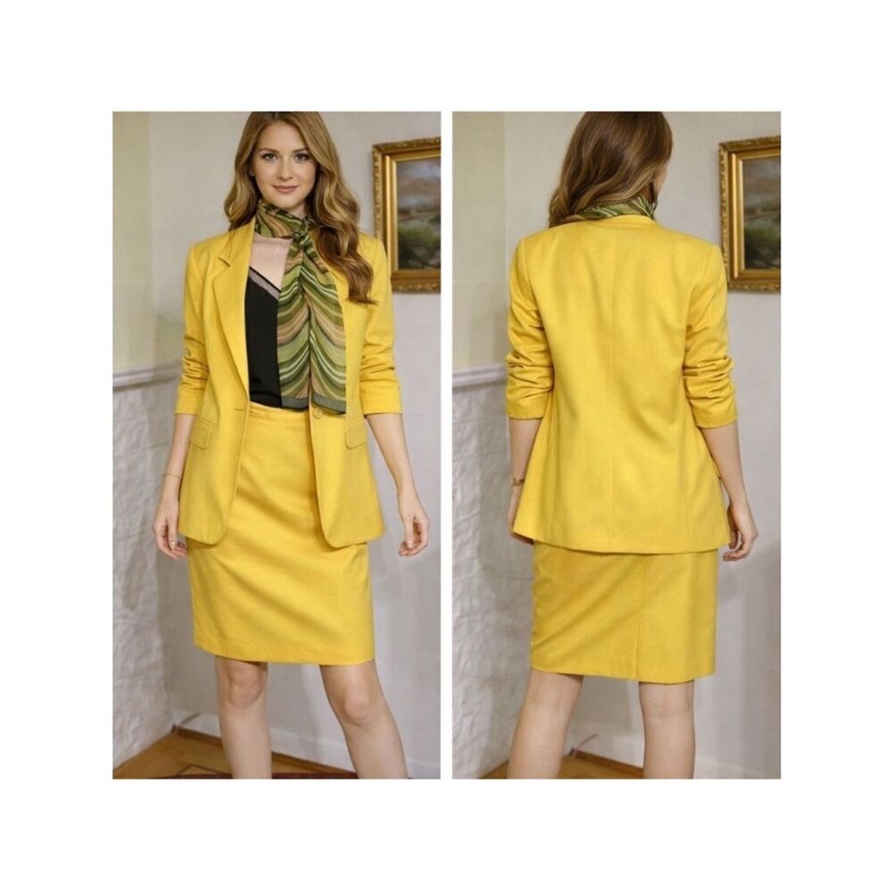 Vintage Fitting Image Yellow 2-Piece Skirt Suit